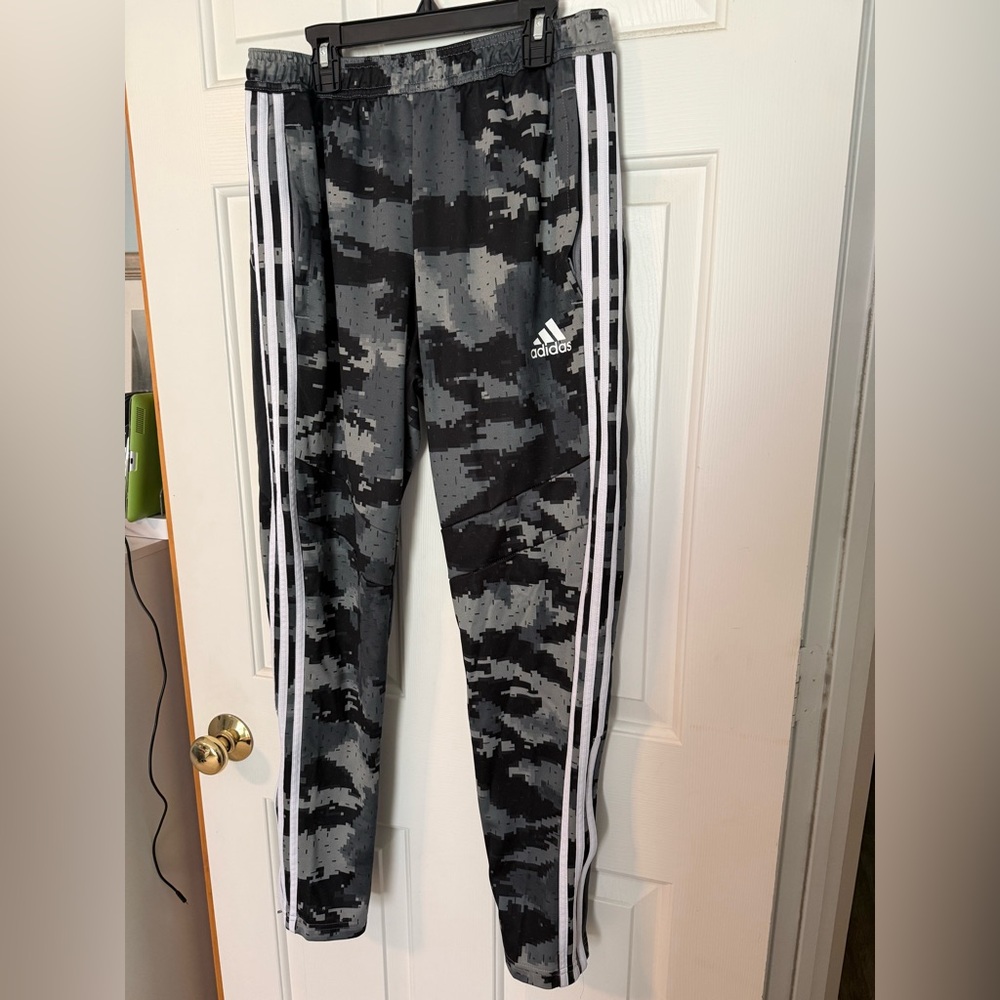 Adidas CLIMACOOL Track Pants Digital Camo 3-Stripe Joggers - Black/Gray - Size M
